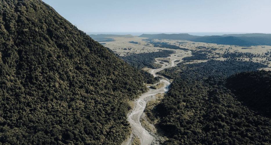 3 Feature Images 1920x1080px (24)